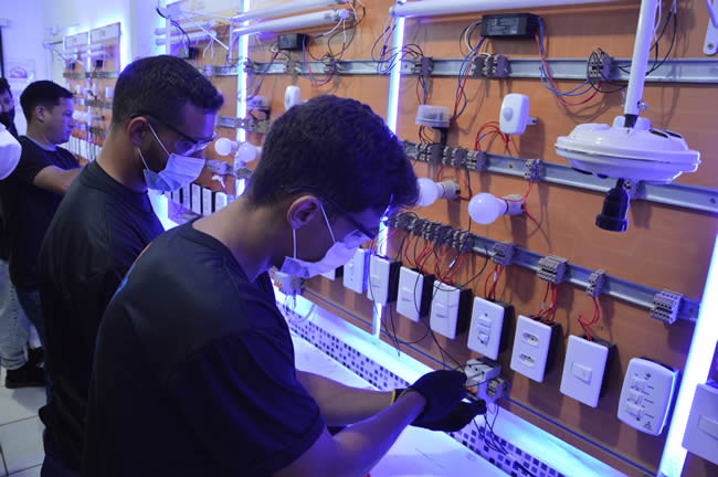 ELETRICISTA RESIDENCIAL E PREDIAL