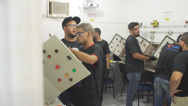 ELETRICISTA INDUSTRIAL