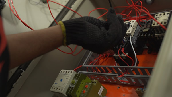 ELETRICISTA INDUSTRIAL